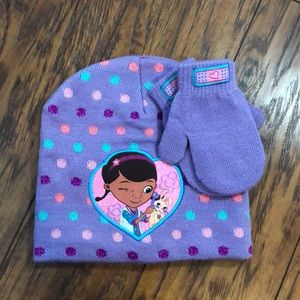 Doc McStuffin’s beanie & mittens